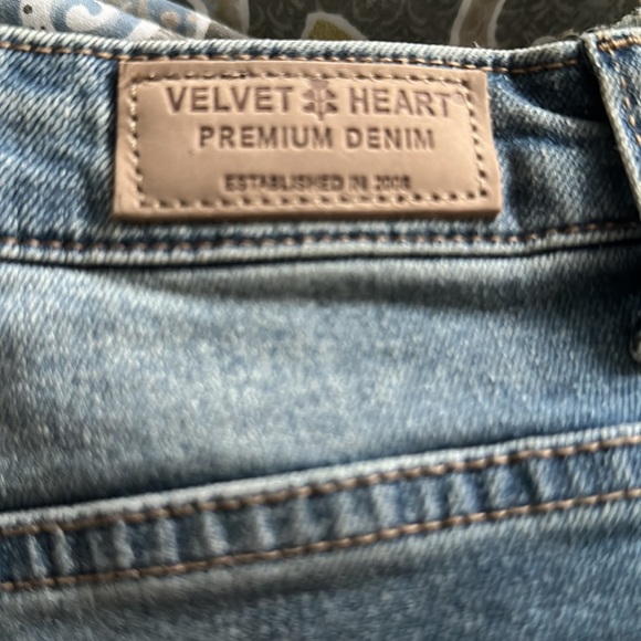 **Restocked** Velvet Heart Mid Rise Crop Jeans - Picture 8 of 10